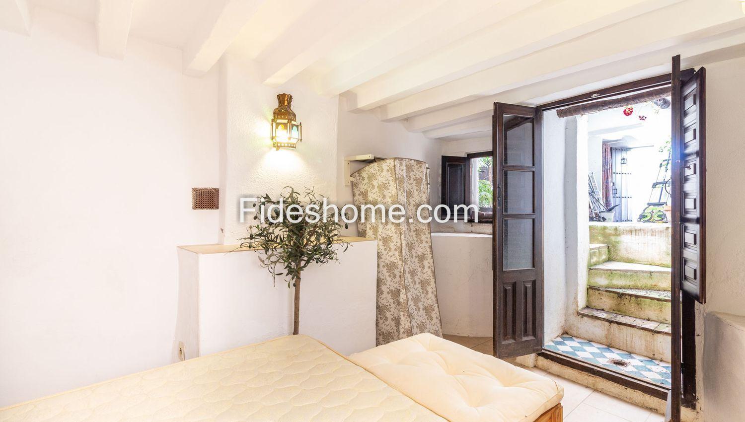 Villa for Sale in Lecrín