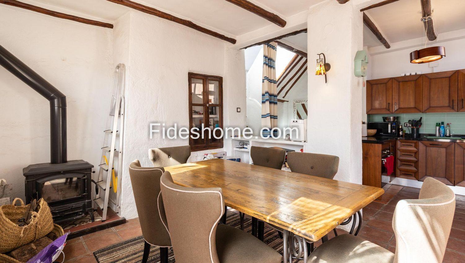 Villa for Sale in Lecrín