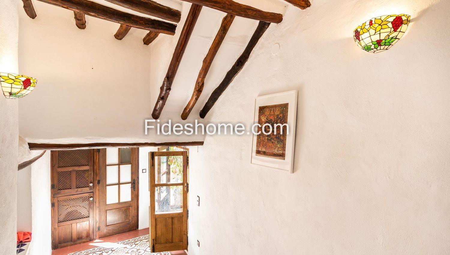 Villa for Sale in Lecrín