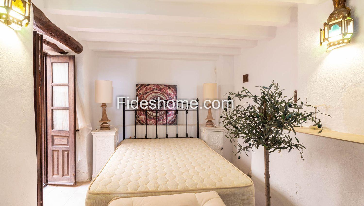 Villa for Sale in Lecrín