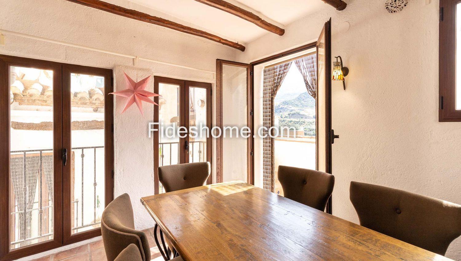 Villa for Sale in Lecrín