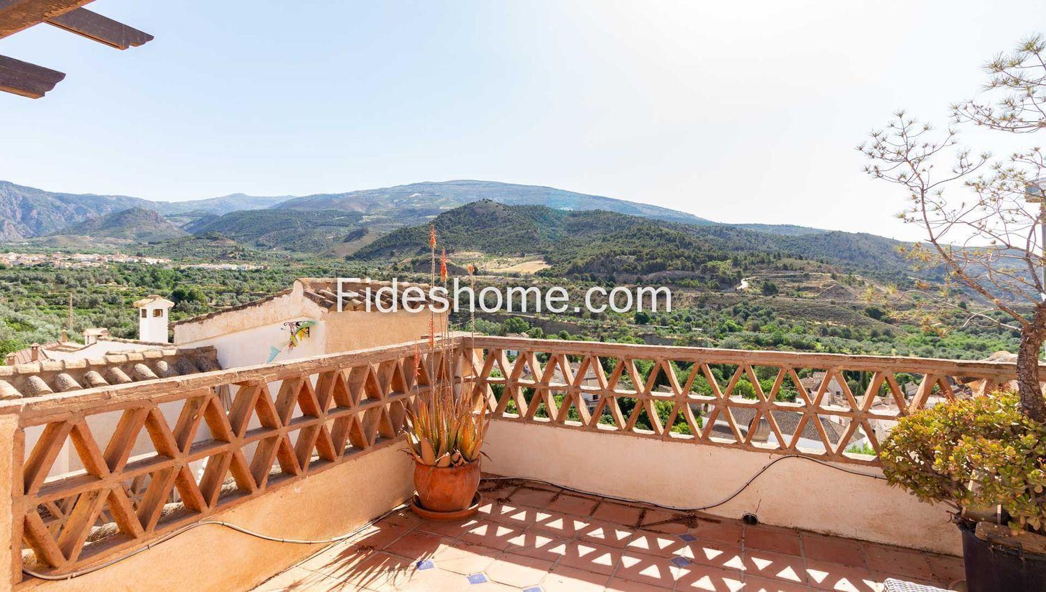 Villa for Sale in Lecrín