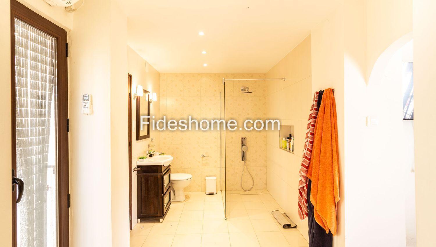 House for Sale in Lecrín
