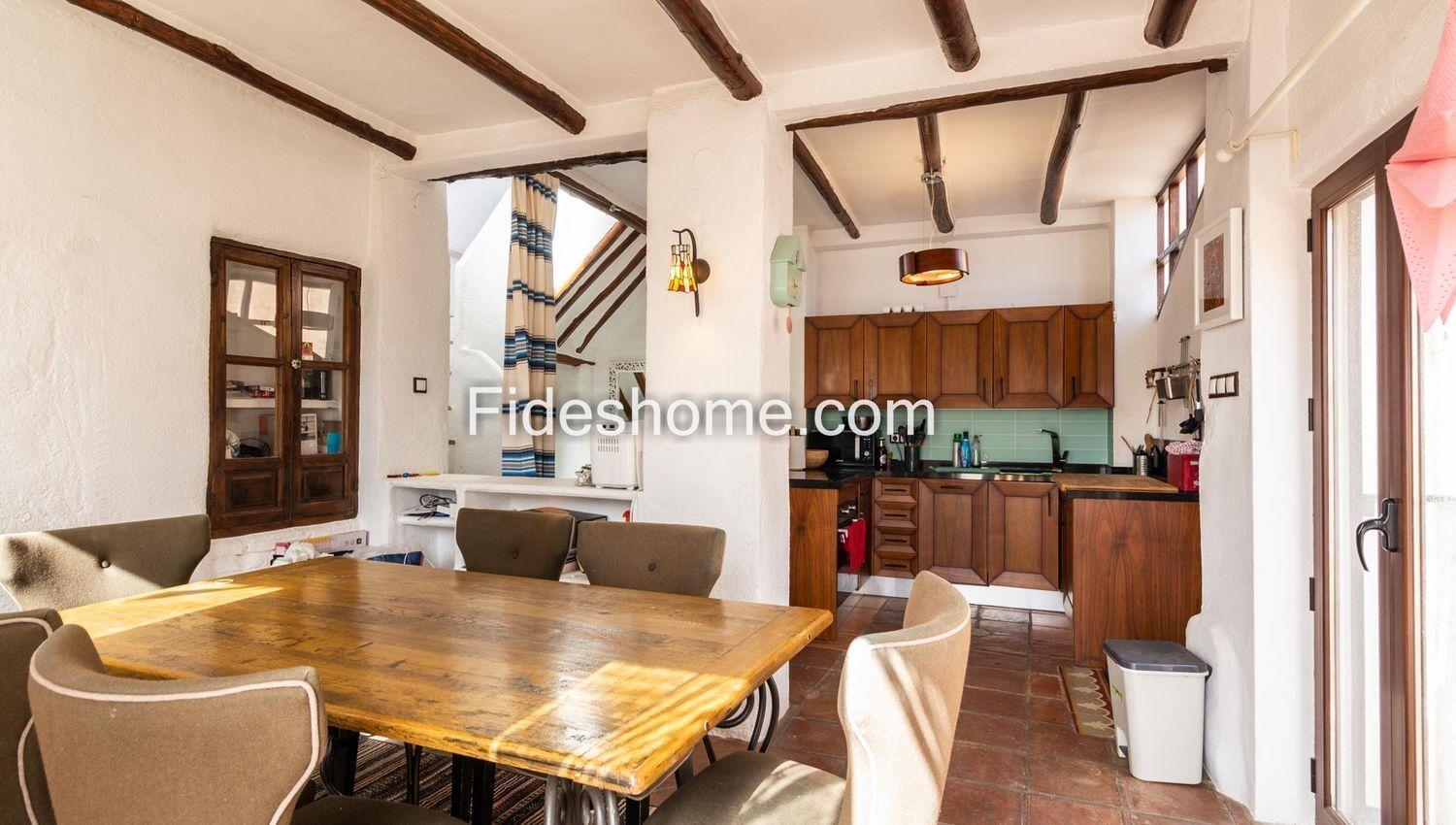Villa for Sale in Lecrín