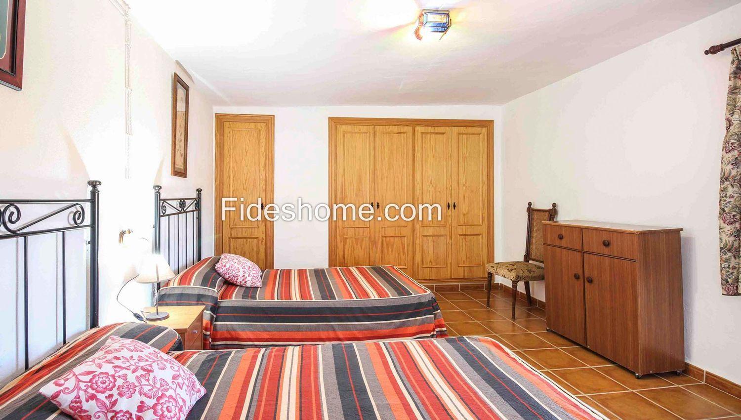 Country Property for Sale in Villamena