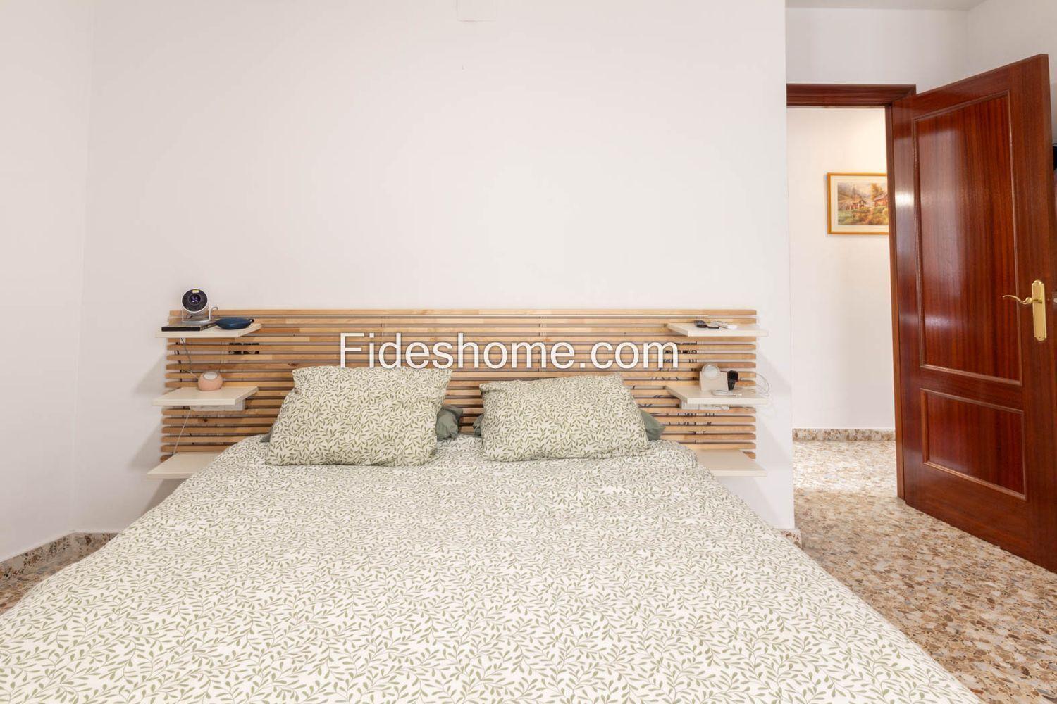 Flat for Sale in Albuñol