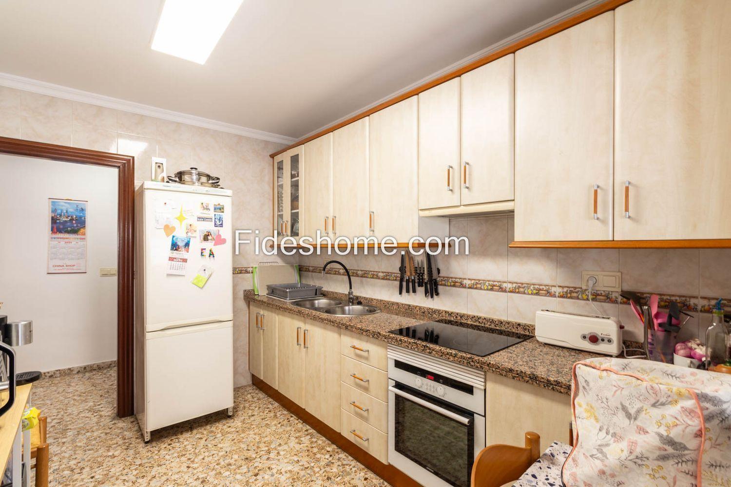 Flat for Sale in Albuñol