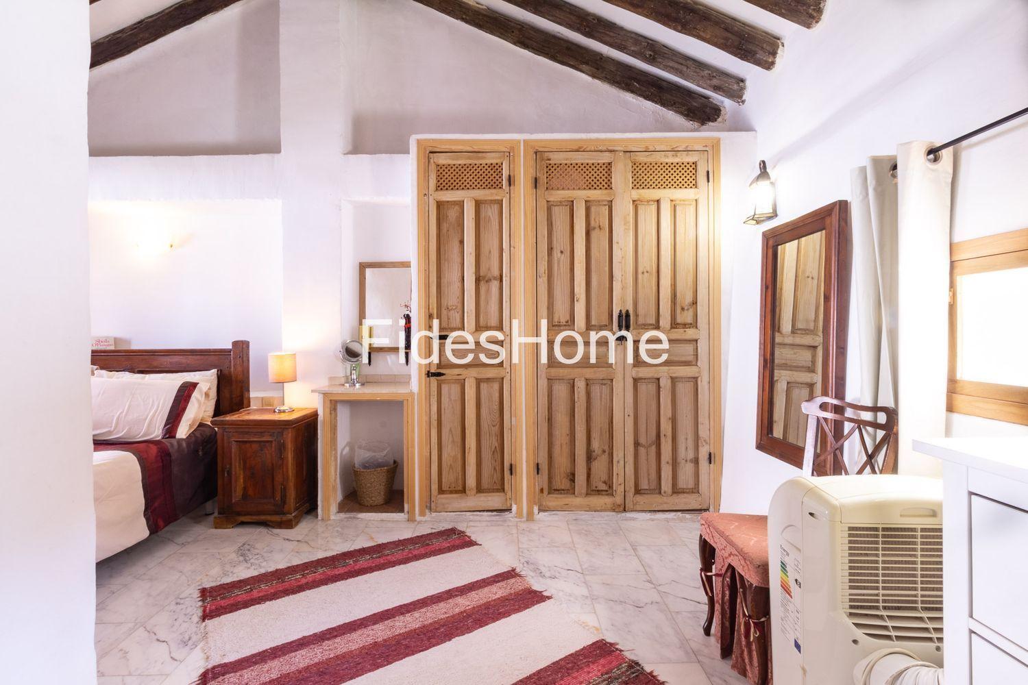 Chalet for Sale in Lecrín