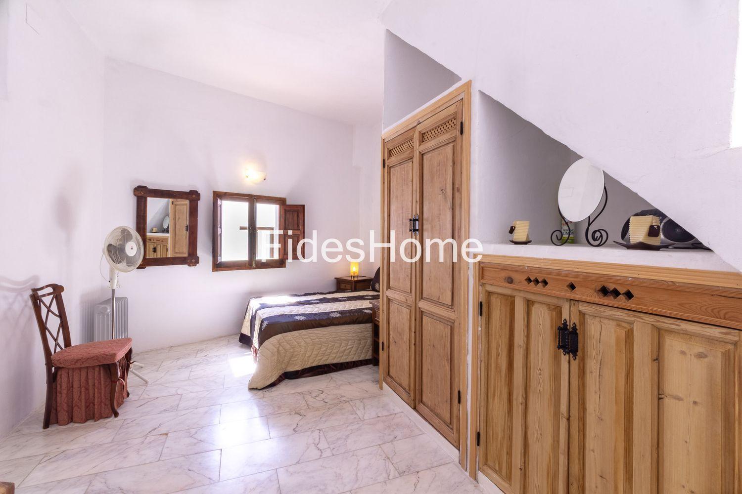 Chalet for Sale in Lecrín