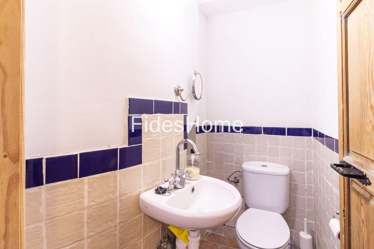 Chalet for Sale in Lecrín