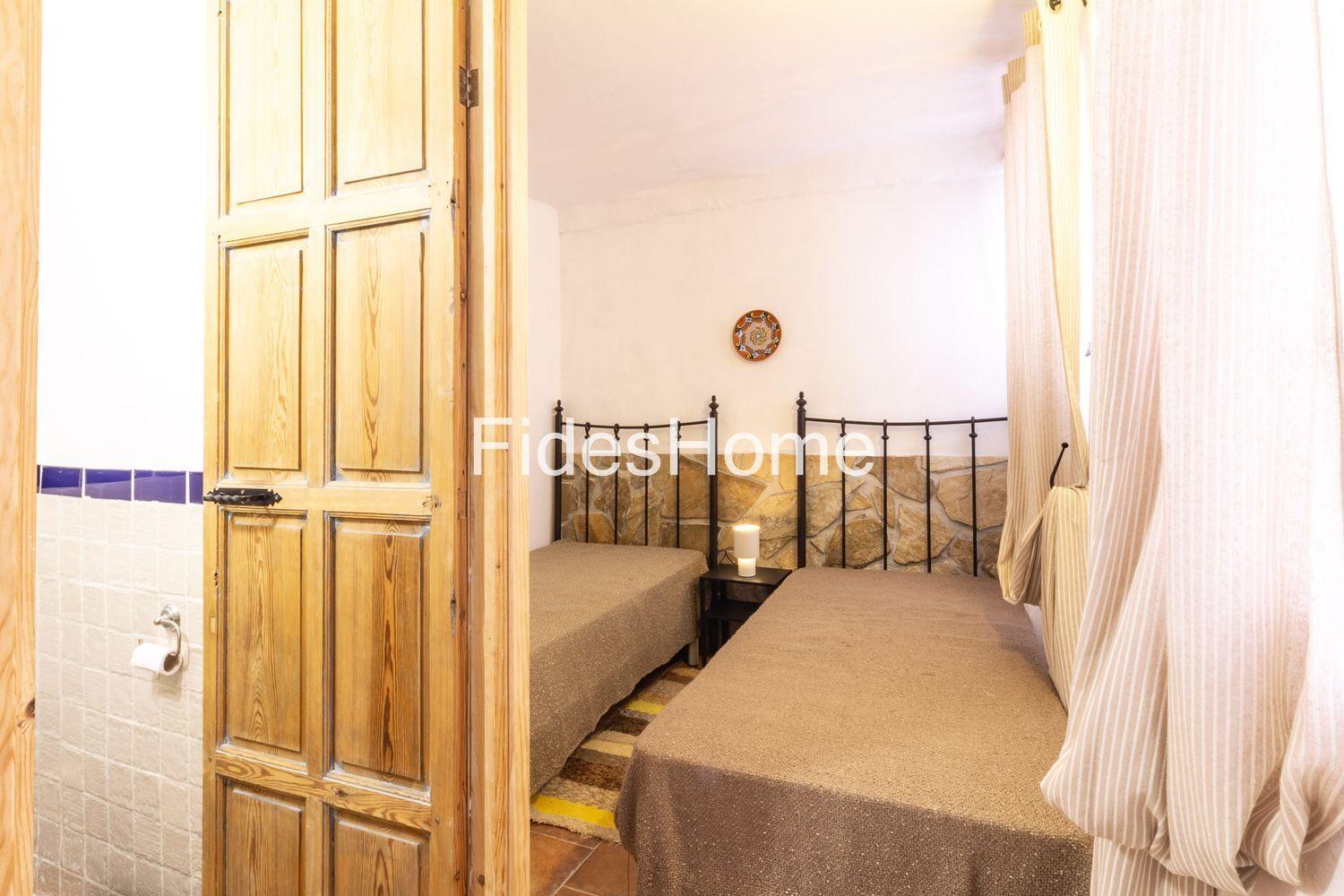 Chalet for Sale in Lecrín