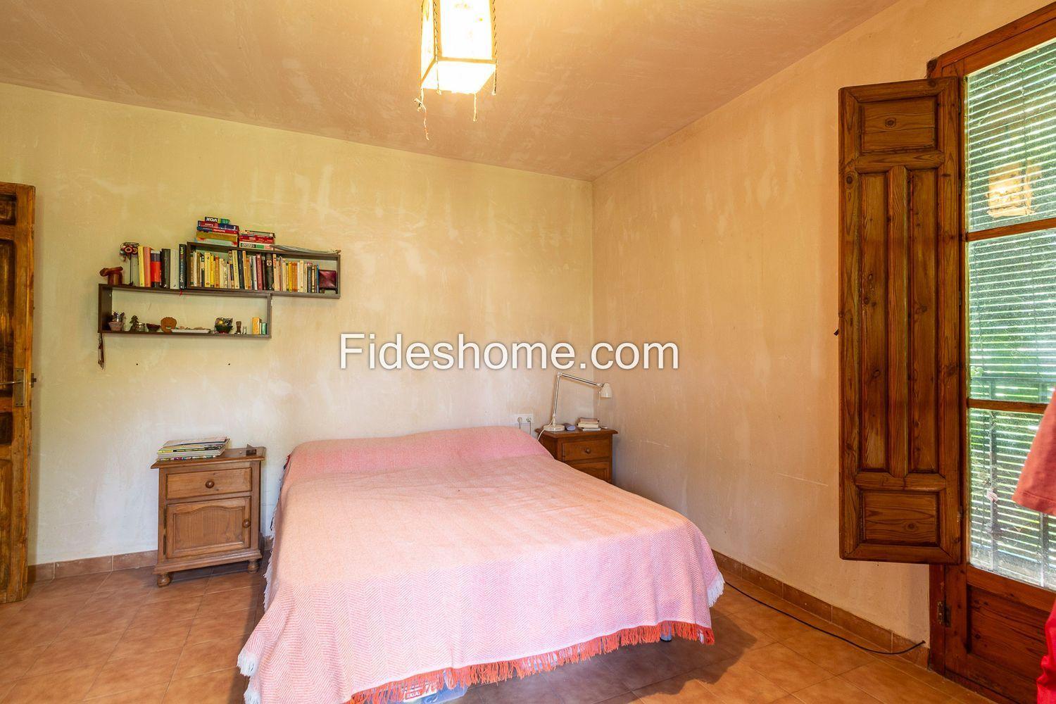 Country Property for Sale in El Valle