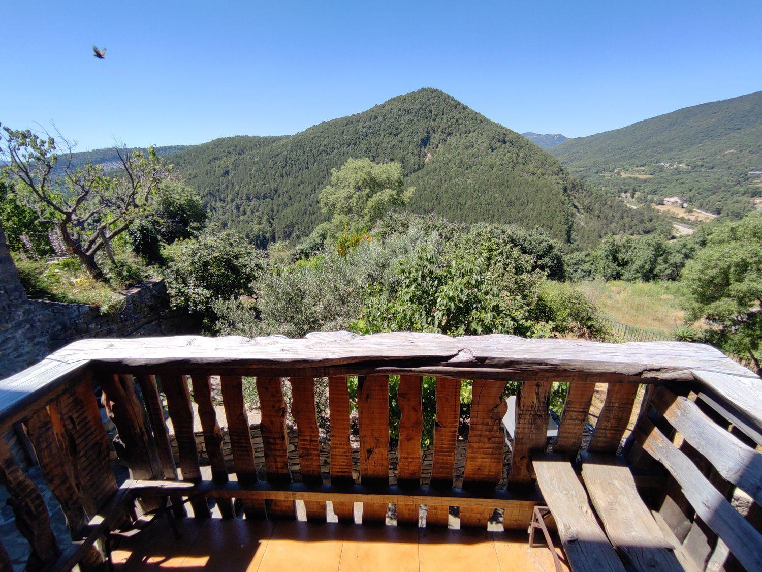 Villa for Sale in Boltaña