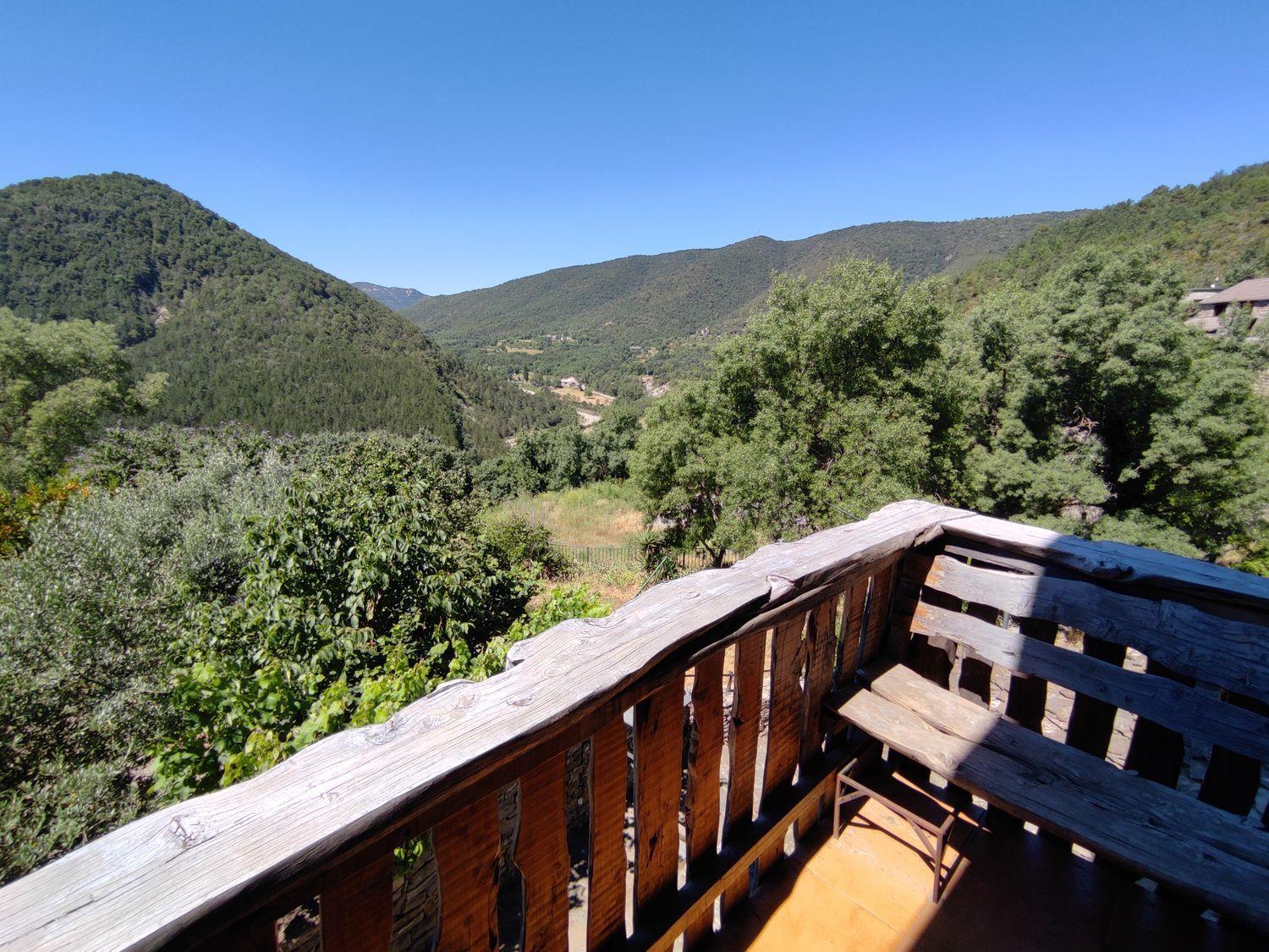 Villa for Sale in Boltaña