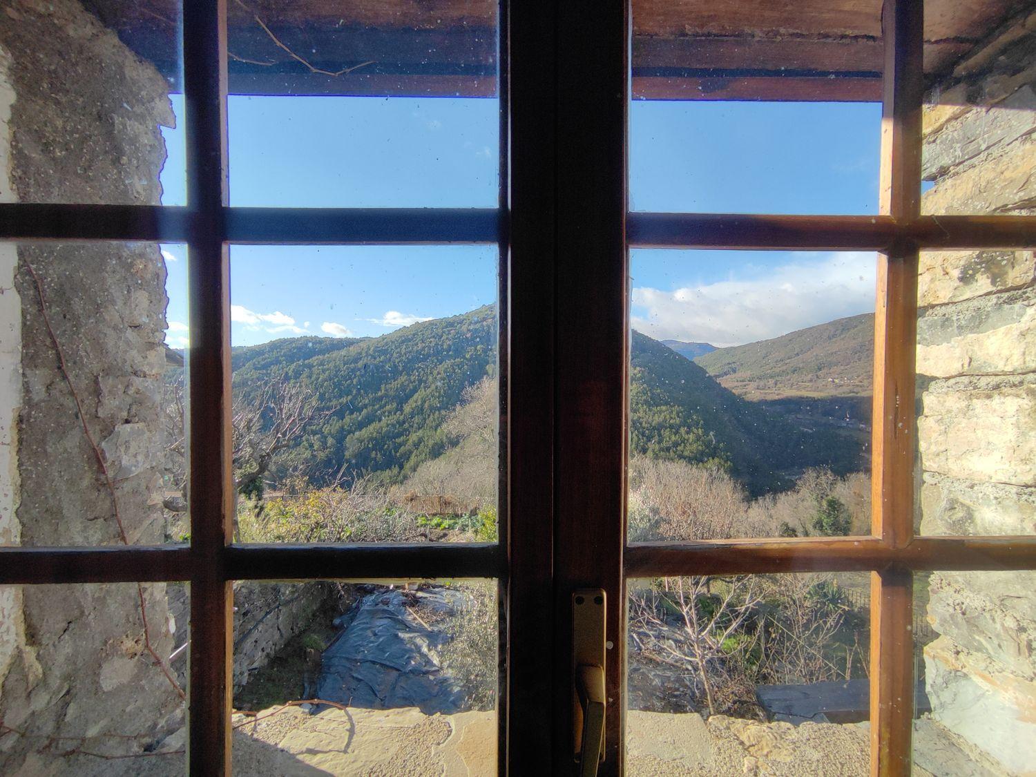 Villa for Sale in Boltaña