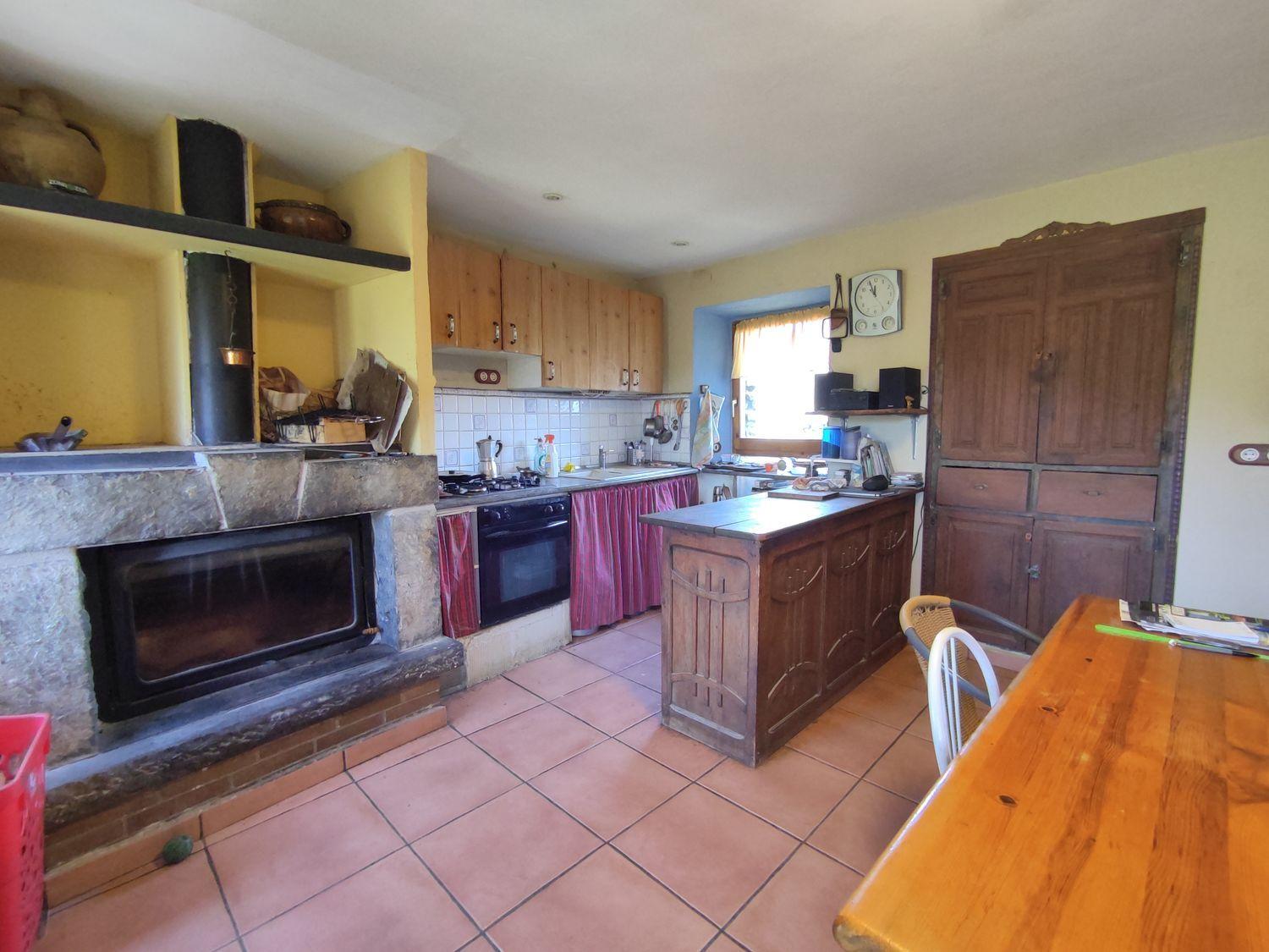 Villa for Sale in Boltaña