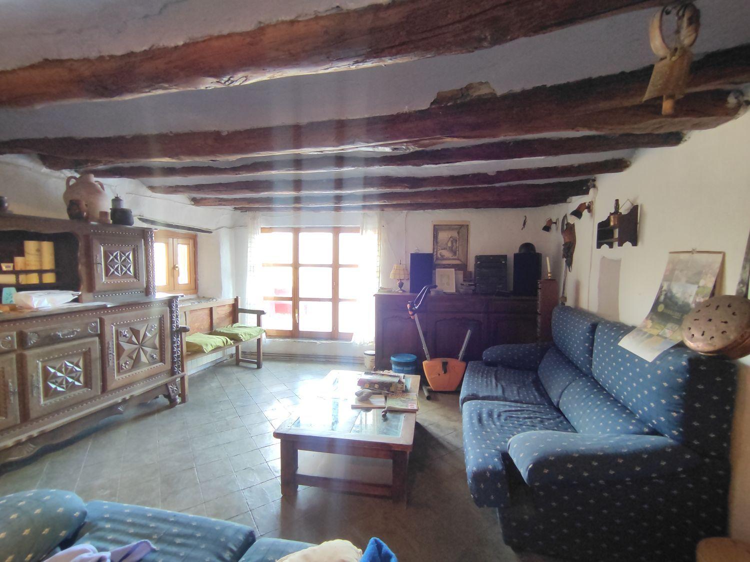 Villa for Sale in Boltaña