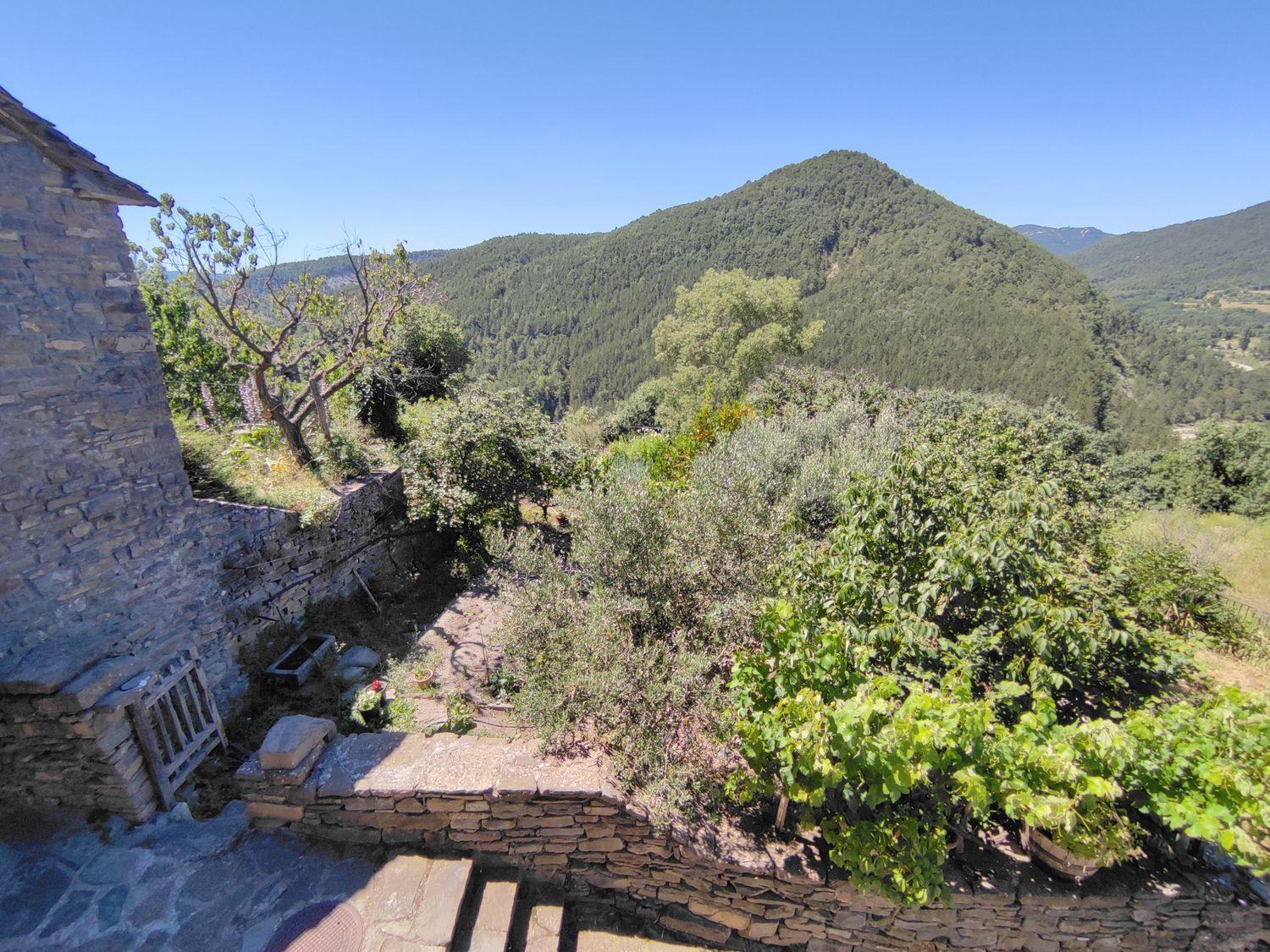 Villa for Sale in Boltaña