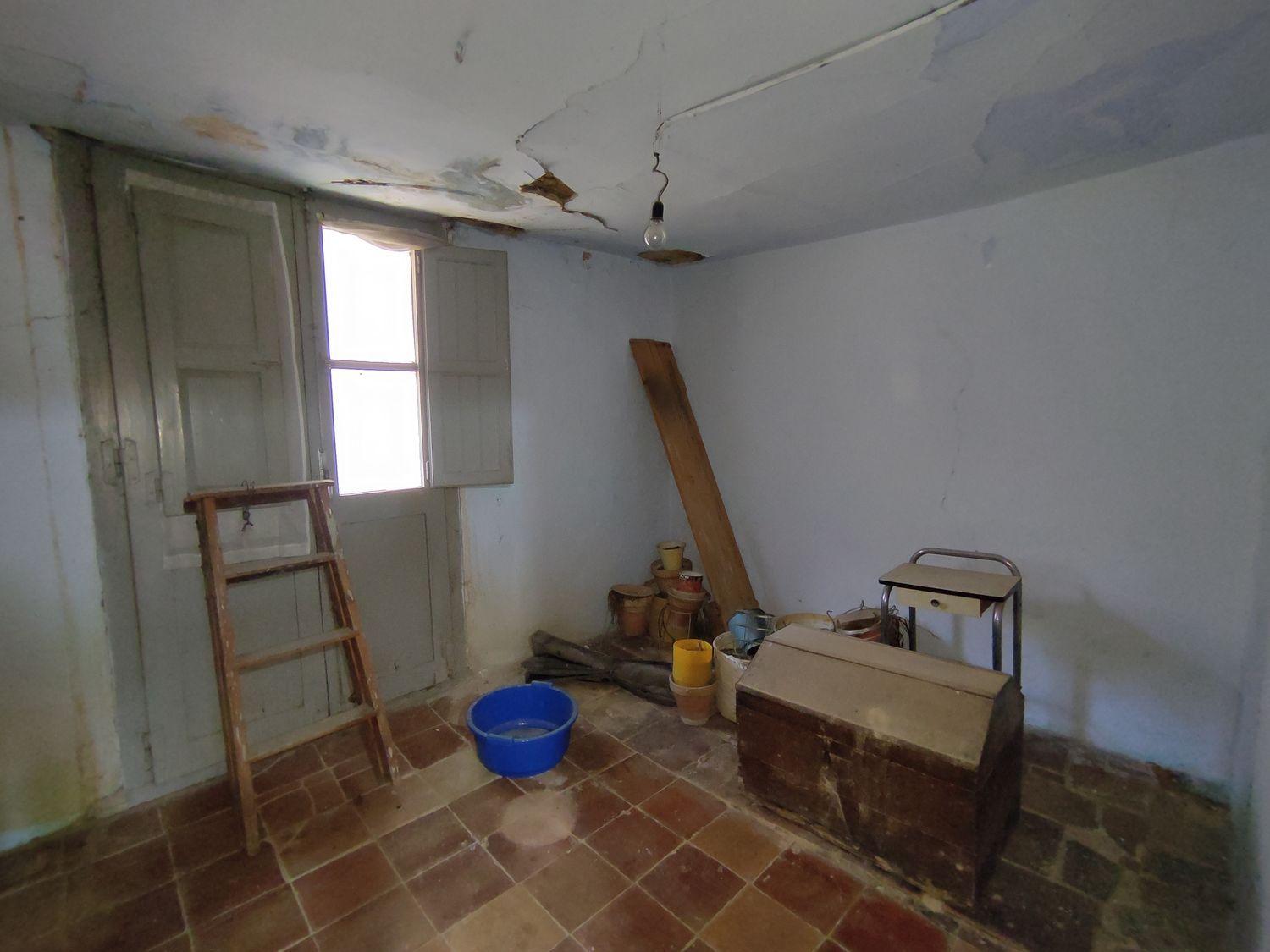 Semi-detached House for Sale in Aínsa-Sobrarbe