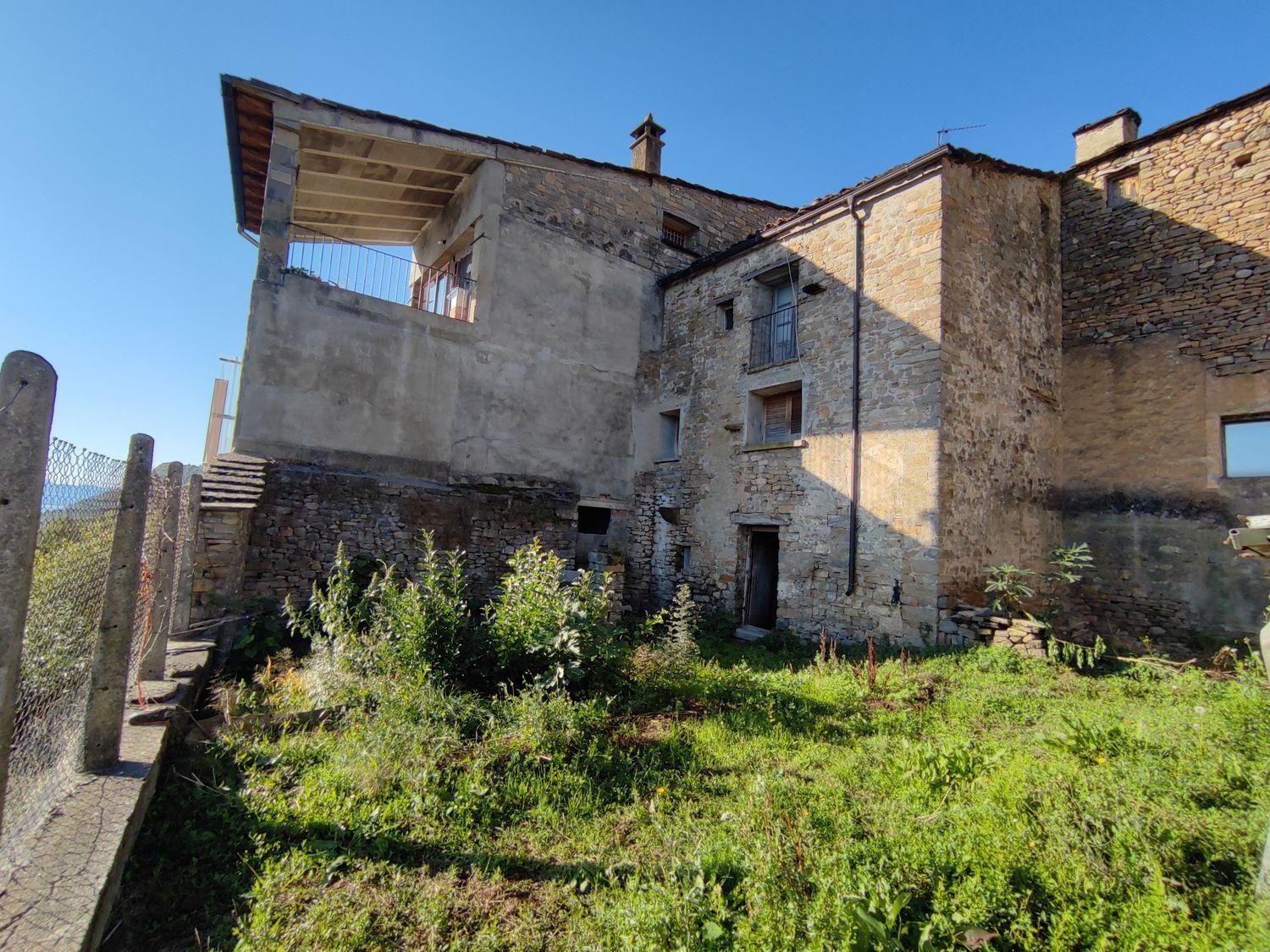 Semi-detached House for Sale in Aínsa-Sobrarbe