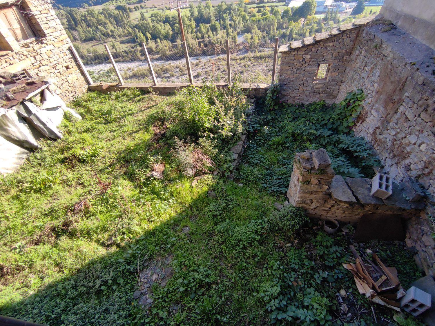Semi-detached House for Sale in Aínsa-Sobrarbe