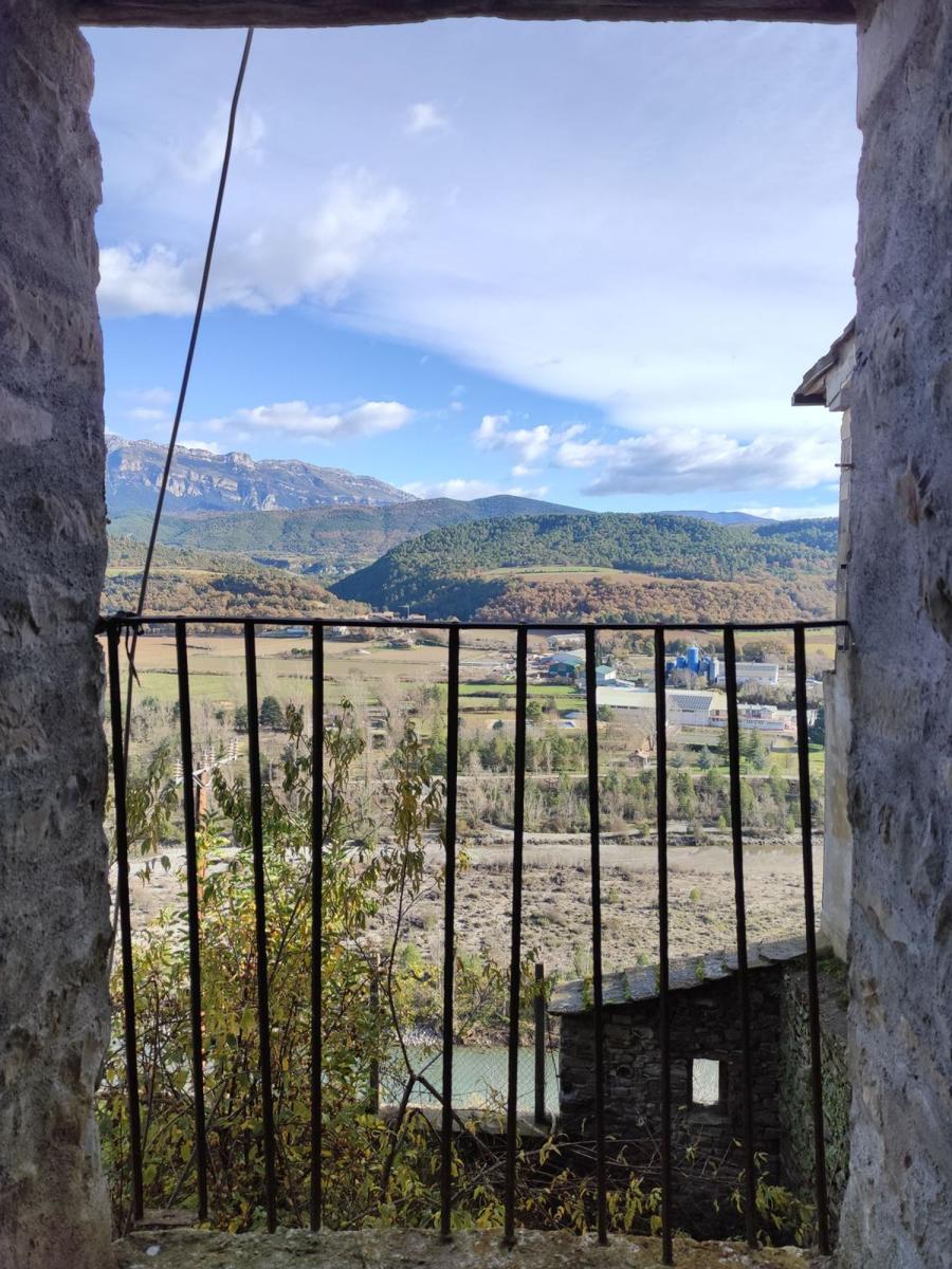 Semi-detached House for Sale in Aínsa-Sobrarbe