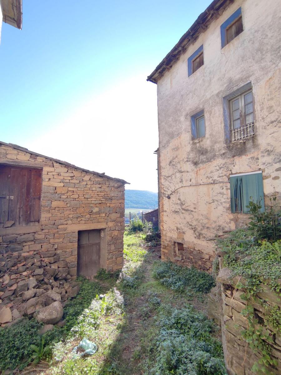 Semi-detached House for Sale in Aínsa-Sobrarbe