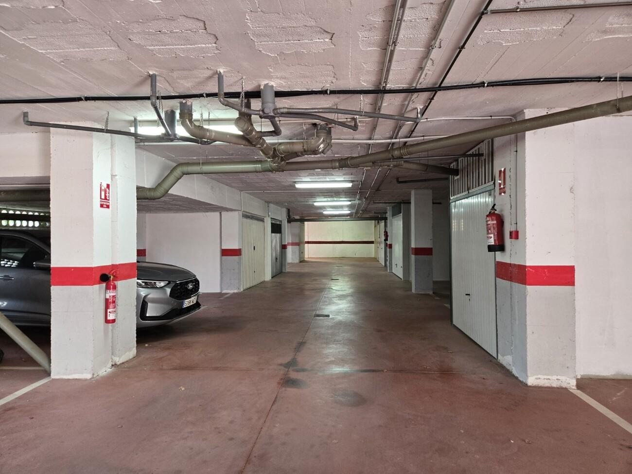 Garage for Sale in Nerja