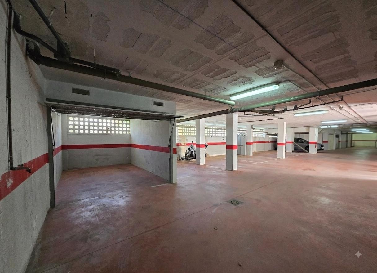 Garage for Sale in Nerja