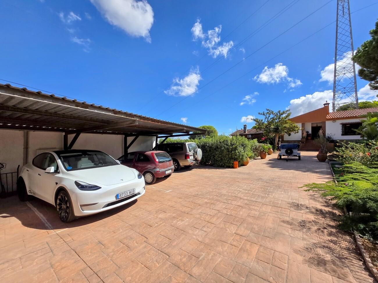Villa for Sale in Alhaurín de la Torre