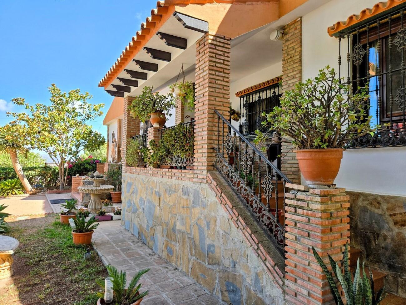 Villa for Sale in Alhaurín de la Torre