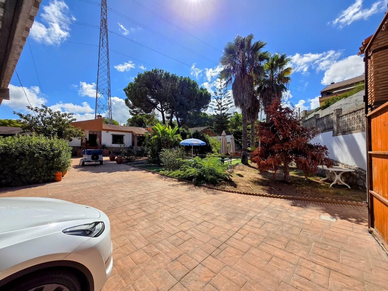 Villa for Sale in Alhaurín de la Torre