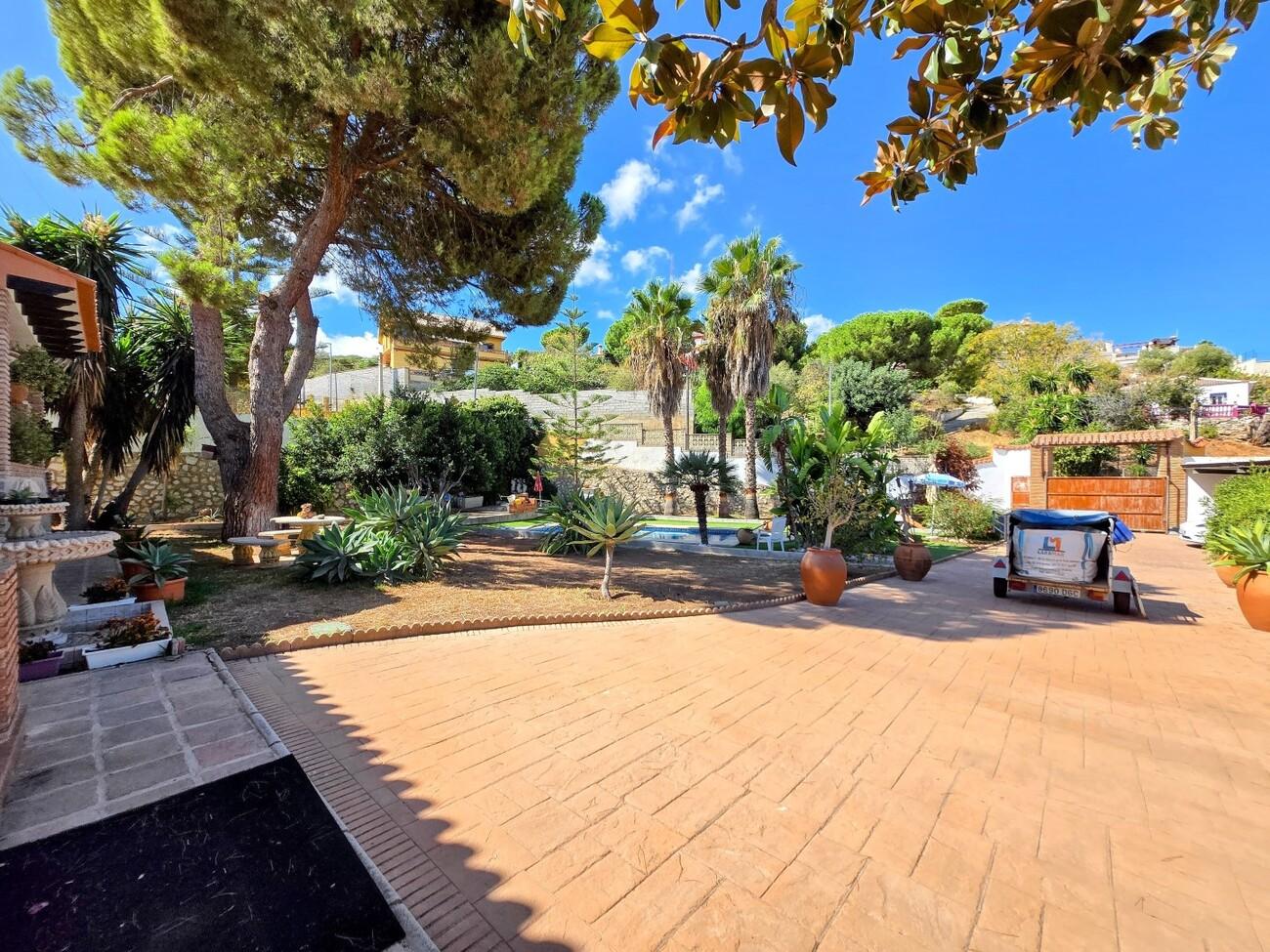 Villa for Sale in Alhaurín de la Torre