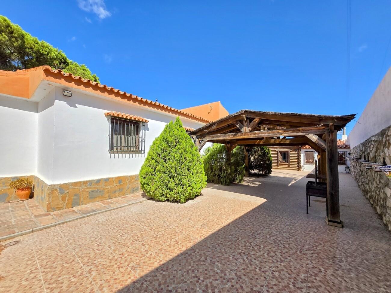 Villa for Sale in Alhaurín de la Torre