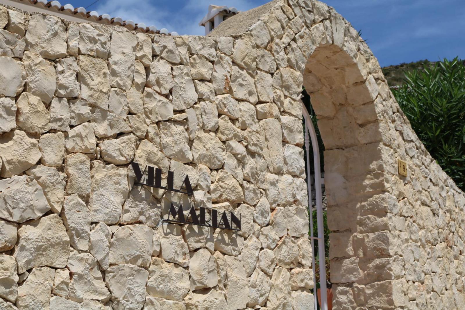 Villa for Holiday Rental in Moraira