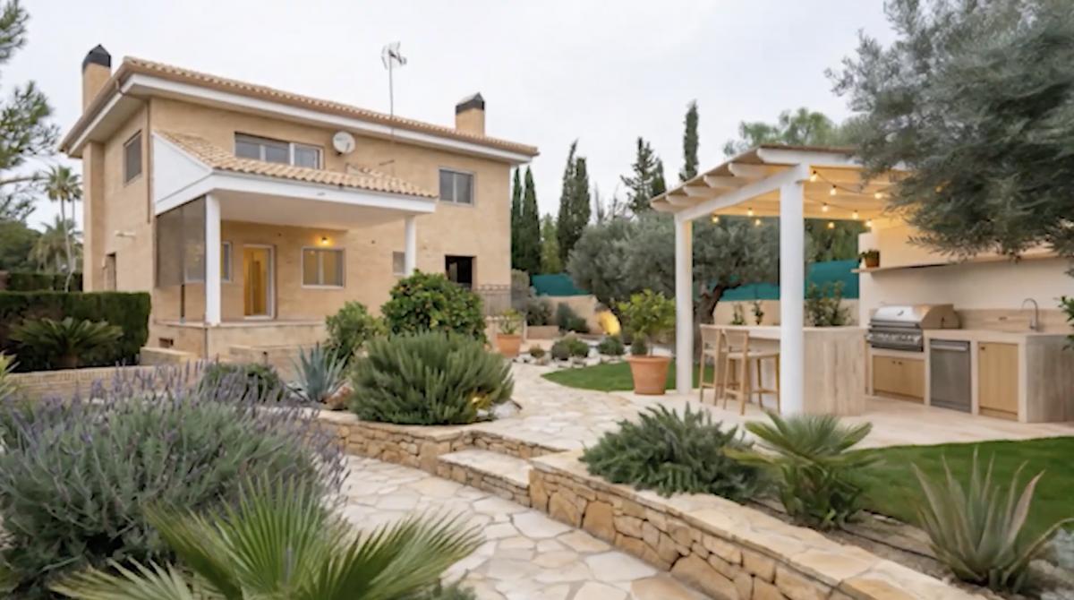 Villa for Sale in El Campello