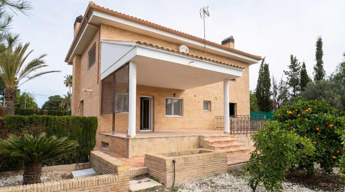 Villa for Sale in El Campello