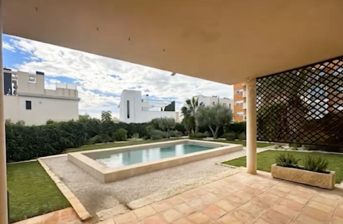 Villa for Sale in El Campello