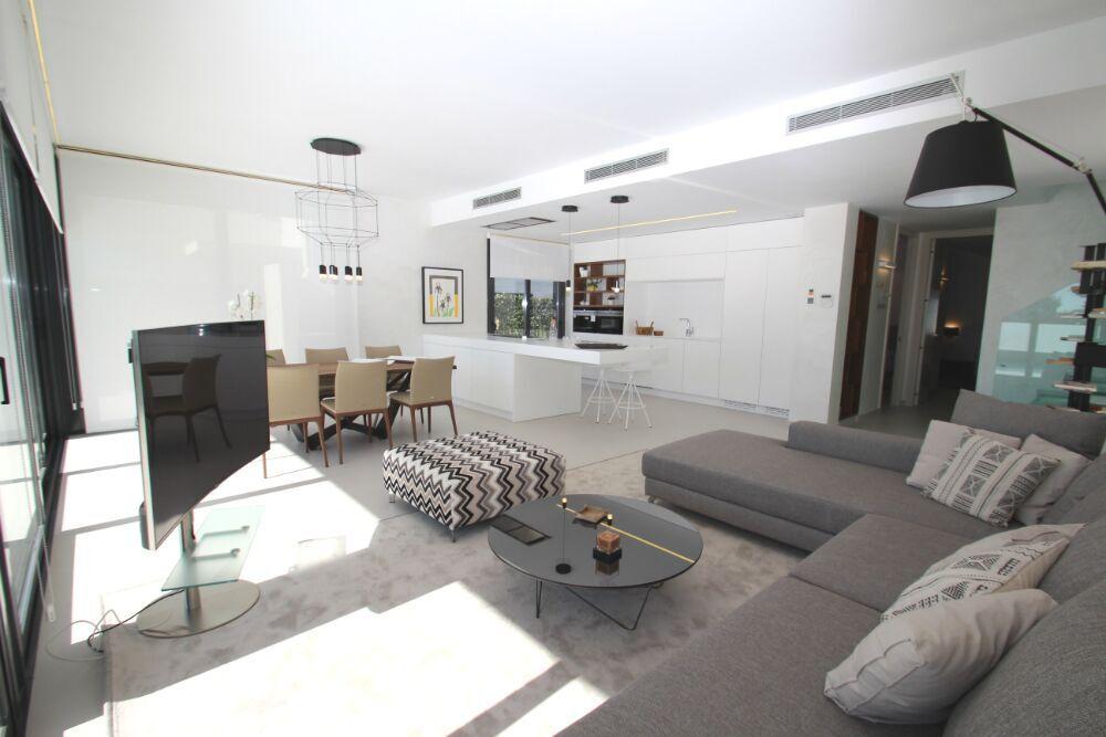Villa for Sale in San Miguel de Salinas