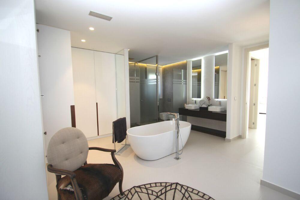 Villa for Sale in San Miguel de Salinas