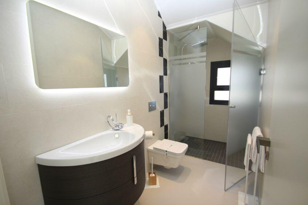 Villa for Sale in San Miguel de Salinas