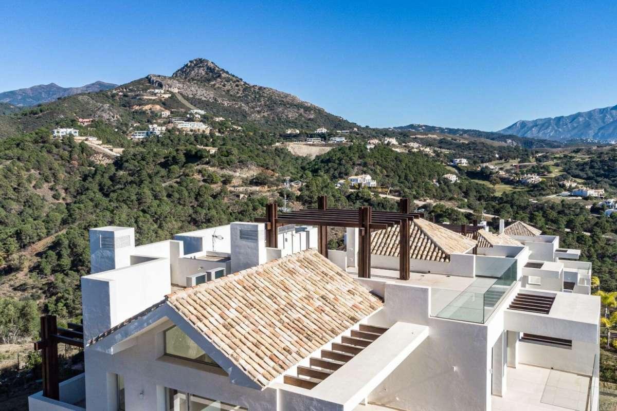Apartment for Sale in Benahavís