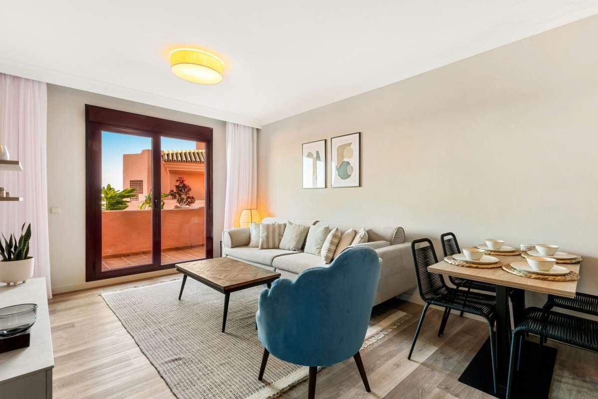 Apartment for Sale in Benahavís