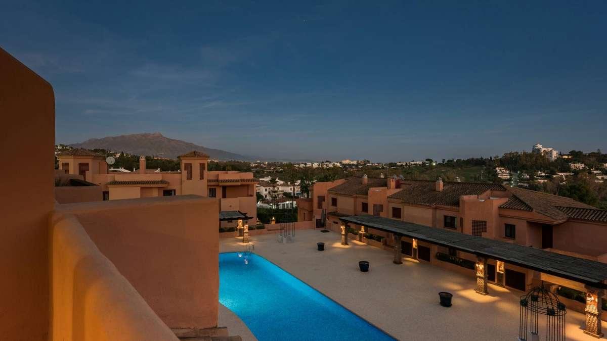 Apartment for Sale in Benahavís