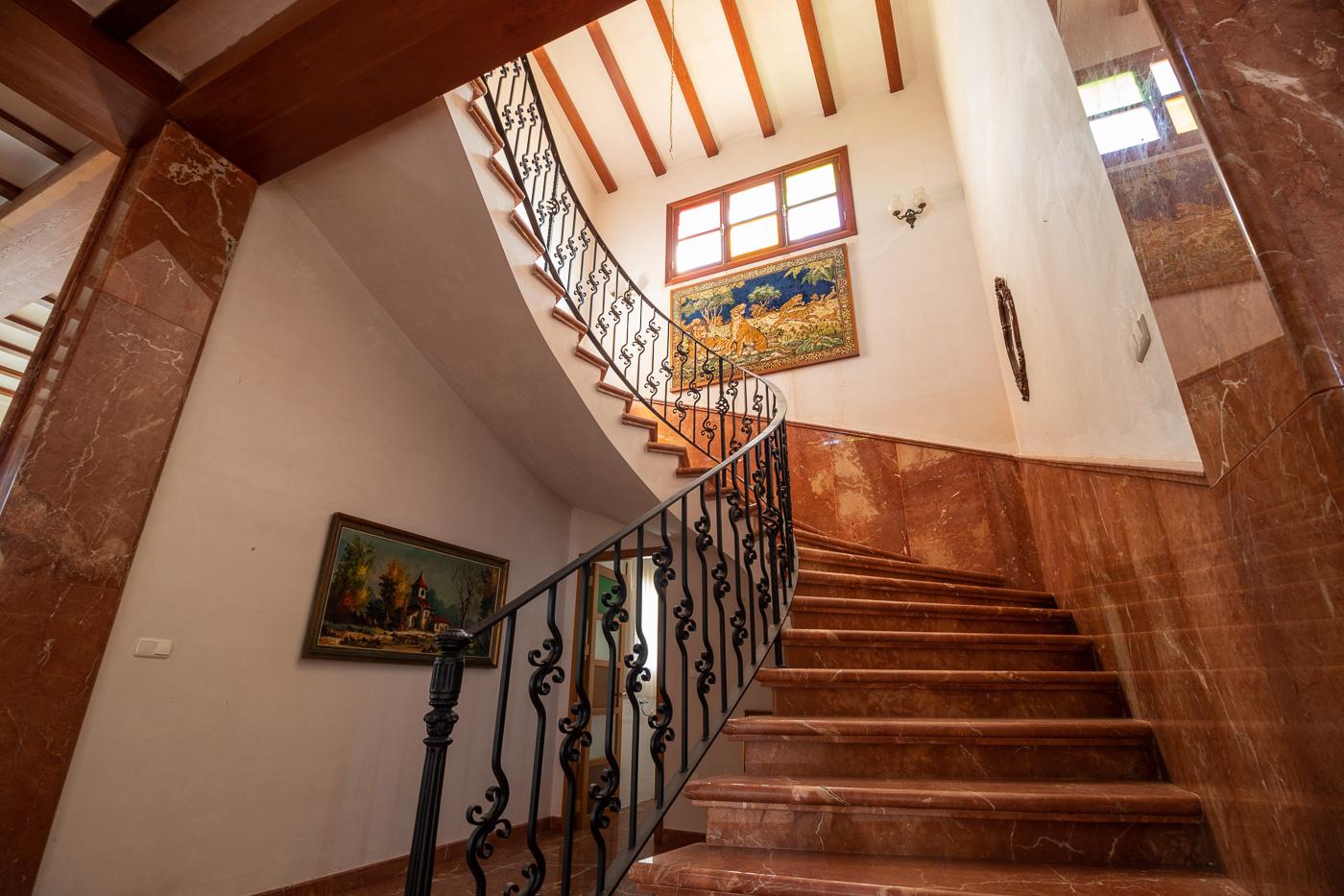 Chalet for Sale in Mula