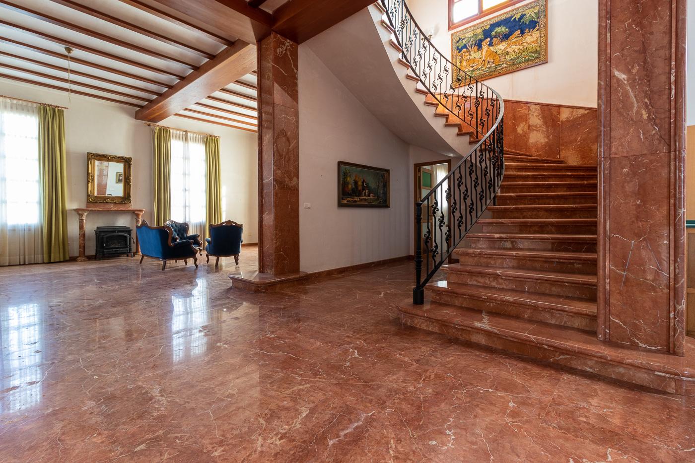 Chalet for Sale in Mula