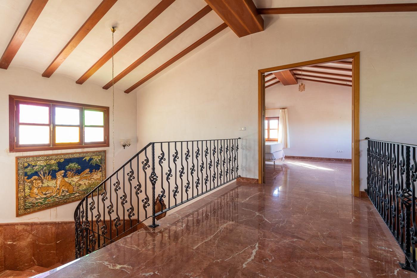 Chalet for Sale in Mula