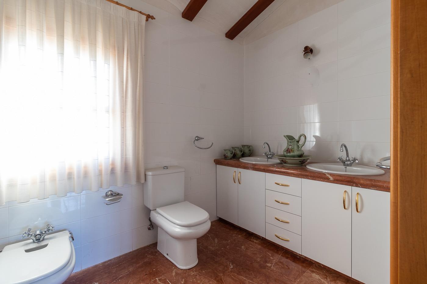 Chalet for Sale in Mula