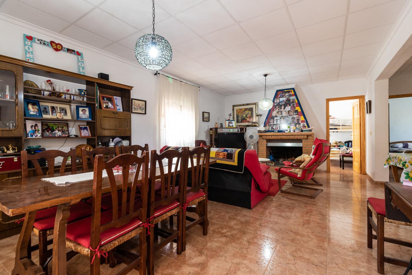 Chalet for Sale in Pliego