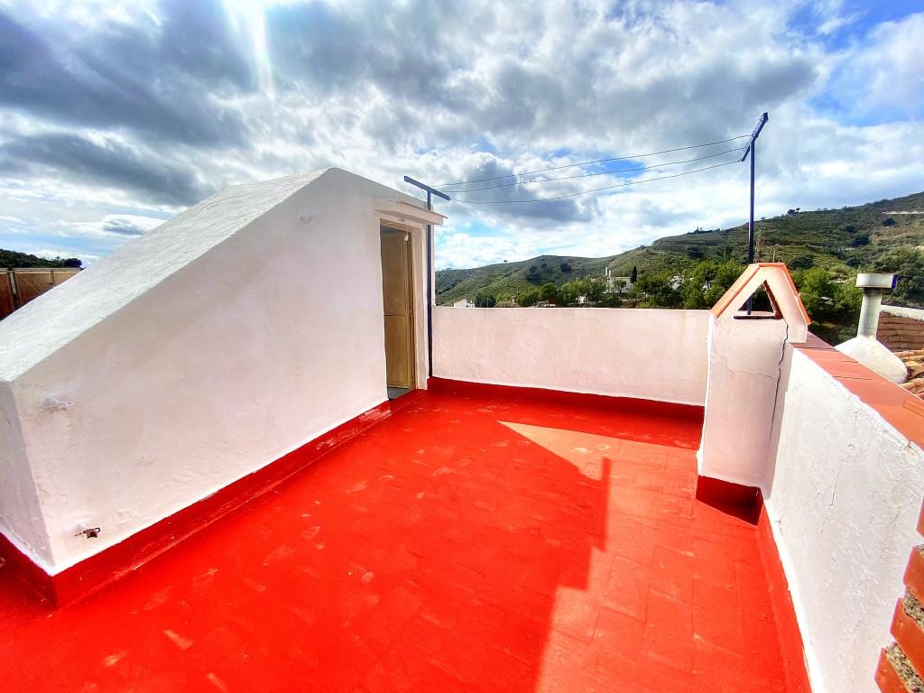 House for Sale in Salares